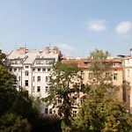 Spacious Cr Apartments Without Elevator