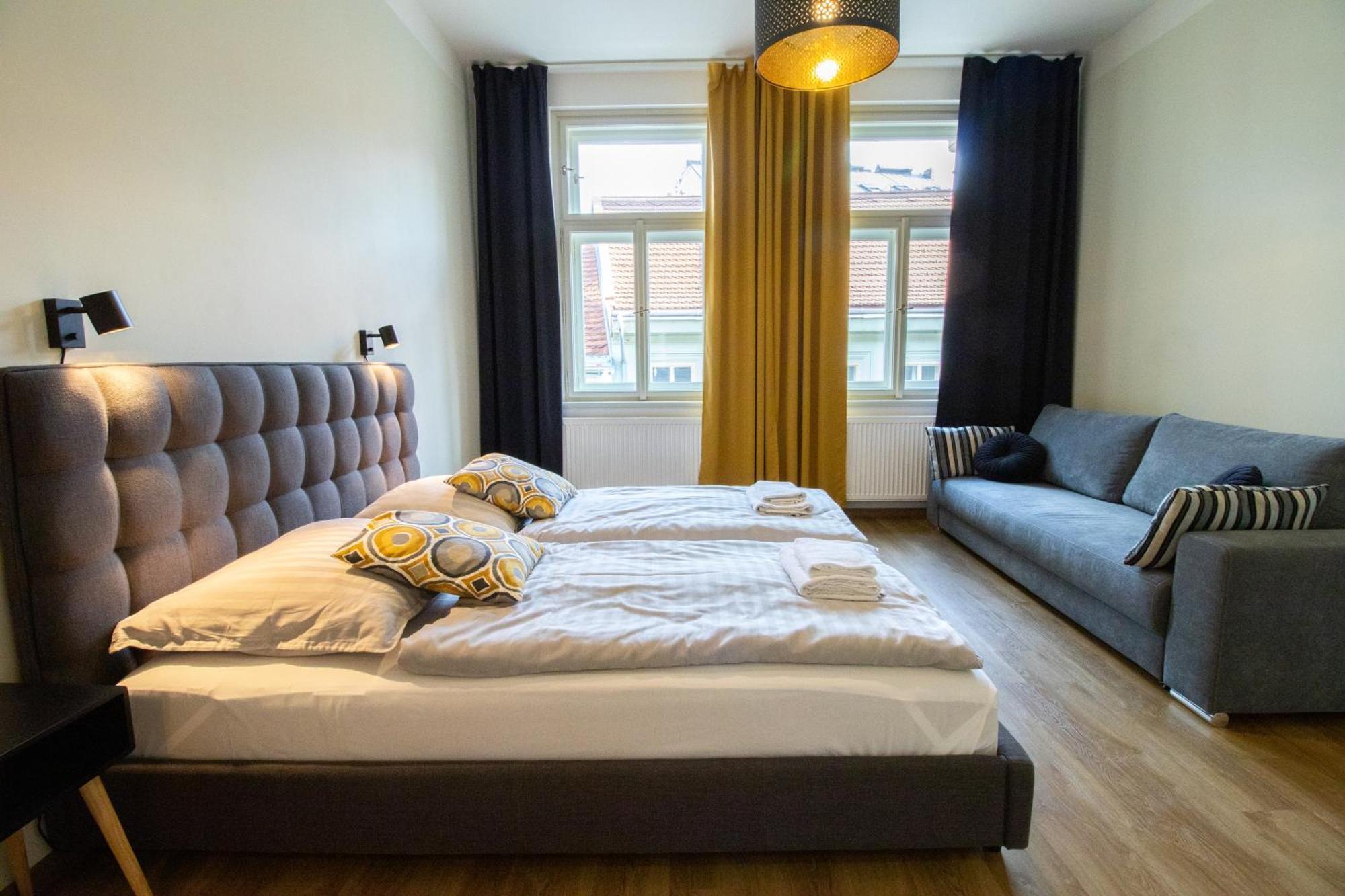 Apartamento Spacious Cr Without Elevator Praga
