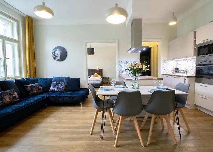 Spacious Cr Apartments Without Elevator